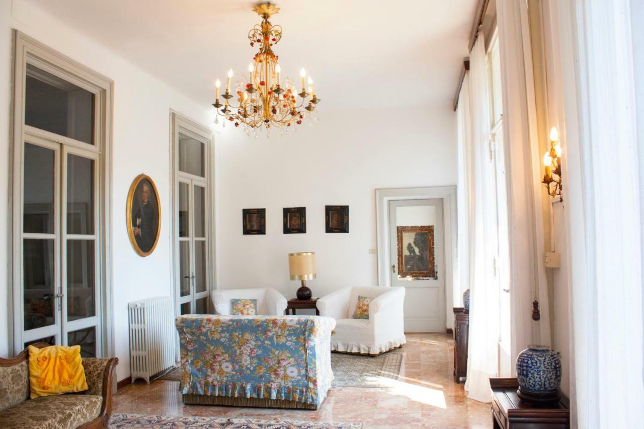 Villa Ruscone Lasnigo Bagian luar foto